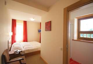 Отель Hotel Atpūta Цесис Стандартный двухместный номер с 1 кроватью или 2 отдельными кроватями-7